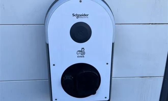 Pose de bornes de recharge à Bourgoin-Jallieu : votre électricien professionnel à l'œuvre, Bourgoin-Jallieu, Lévêque Électricité