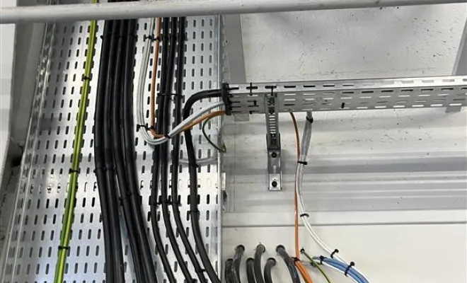 Pose de bornes de recharge à Bourgoin-Jallieu : votre électricien professionnel à l'œuvre, Bourgoin-Jallieu, Lévêque Électricité